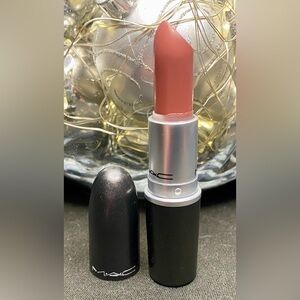 MAC LIPSTICK shade CREME IN YOUR COFFEE